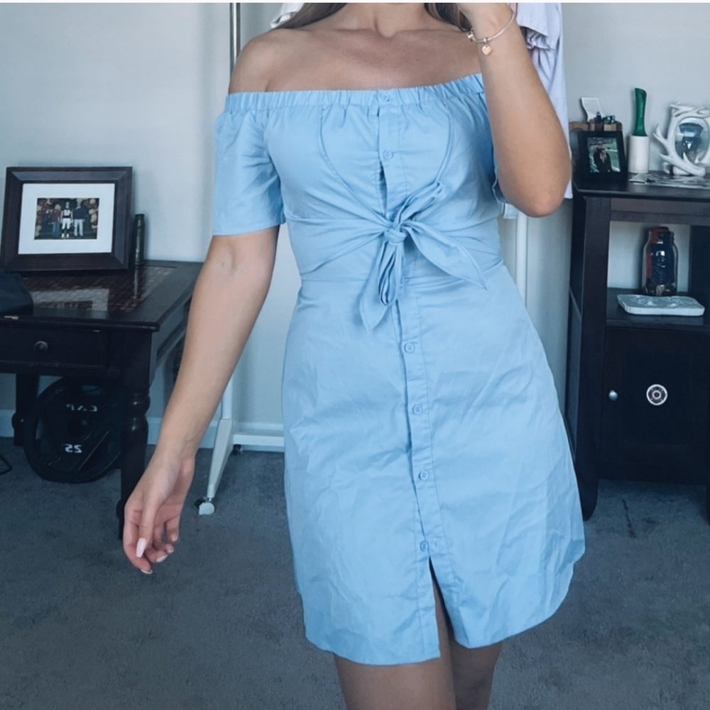 Miami off the shoulder dress with tie at the waist.  Button up front in cute shi
